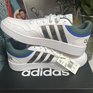 Hoops 3.0 Low 'White Green Oxide Camo' male adidas shoe